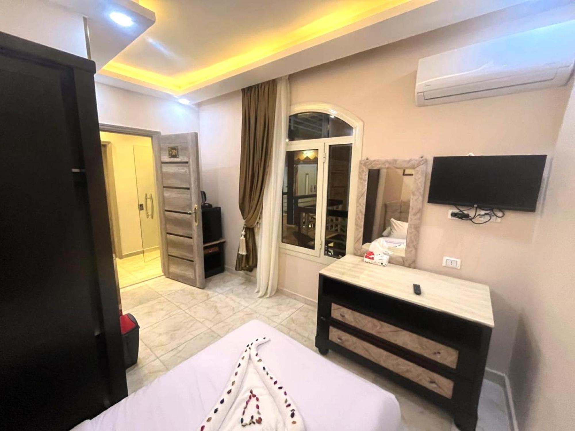 Nun Pyramids Hotel Kafrat al Jabal Room photo